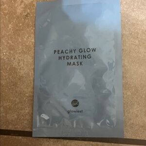 Peachy Glow Hydrating Mask - Light Blue